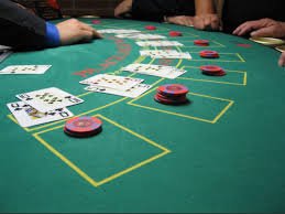 Antarmuka Teen Patti robot slot dirancang untuk kemudahan bermain Meja Teen Patti live-dealer di robot slot dengan antarmuka pemain yang jelas